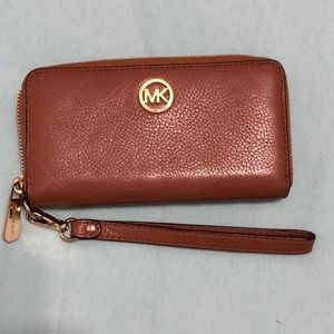 Michael Kors Wristlet Wallet